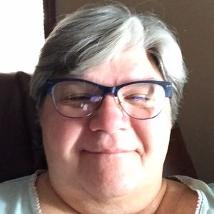 Meet your Posher, Denise